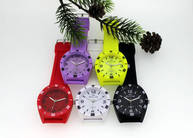 39MM x 39 MM 실리콘 결박을 가진 사춘기 일본 운동 석영 시계