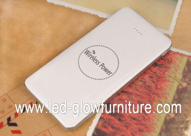 모든 자동차 장치를 위한 보편적인 8000mAh 기 이중 usb 휴대용 힘 은행